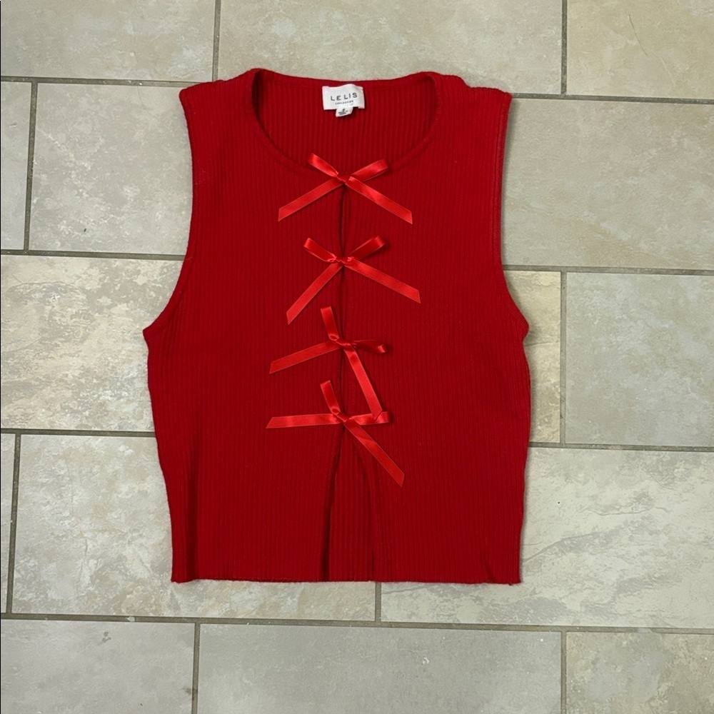 Le Lis Red Bow-Front Crop Top - Picture 2 of 3